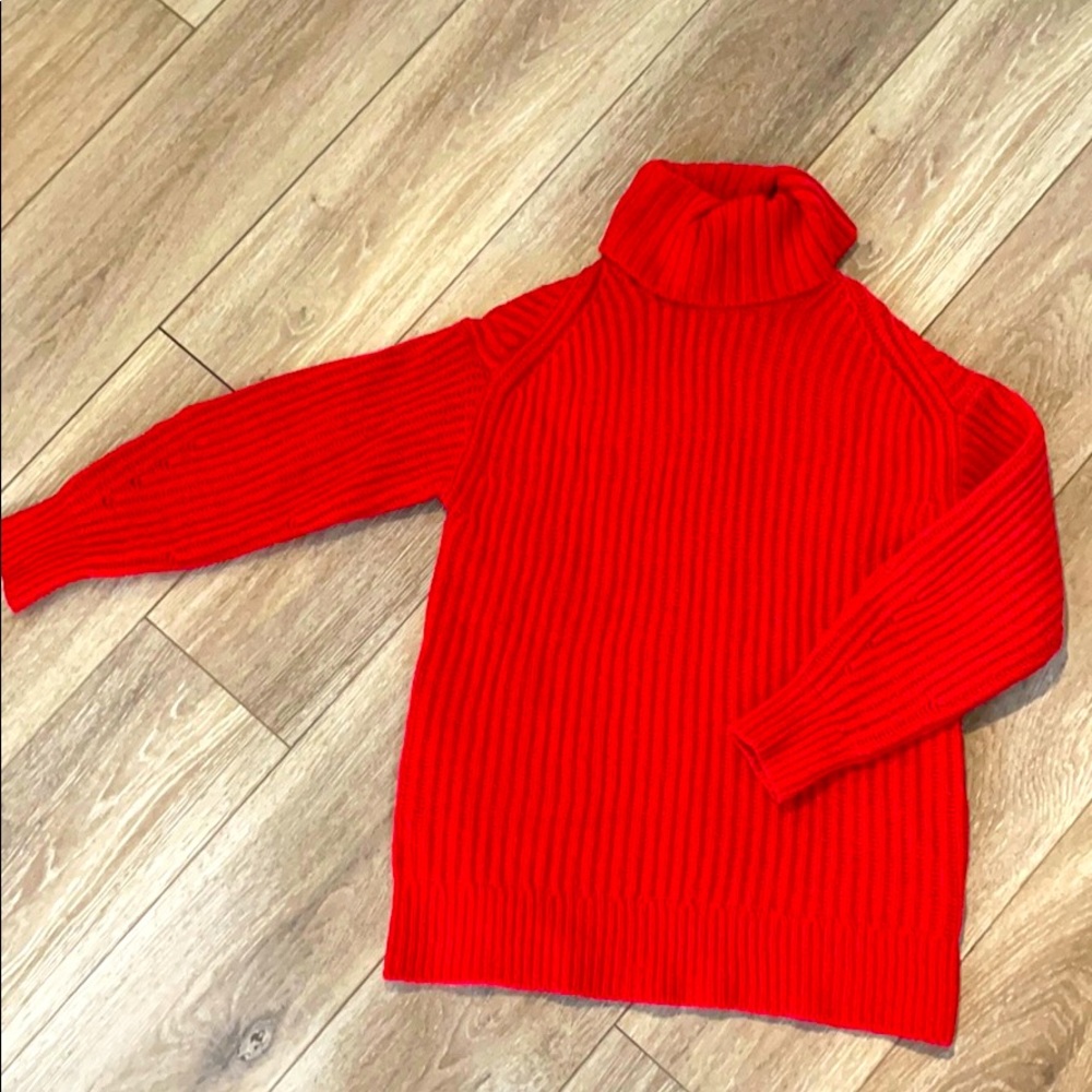 Everlane turtleneck wool sweater size M